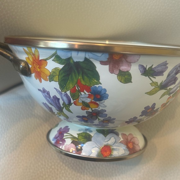 Mackenzie-Childs White Flower Anything Bowl NWT - Picture 2 of 5